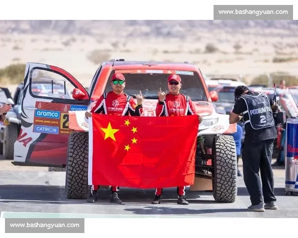赛车意外退赛引发赛场风云变化与车队战略调整分析